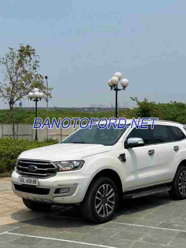 Ford Everest Titanium 2.0L 4x2 AT model 2018 xe chuẩn hết ý