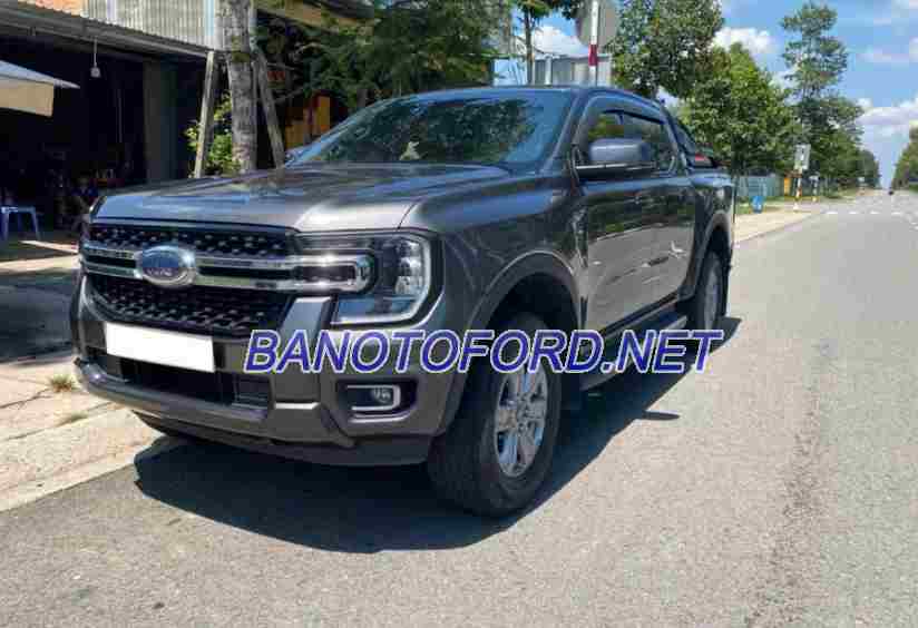 Ford Ranger XLT 2.0L 4x4 AT model 2022 xe chuẩn hết ý