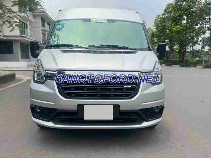 Cần bán xe Ford Transit Tiêu chuẩn 2023, xe đẹp