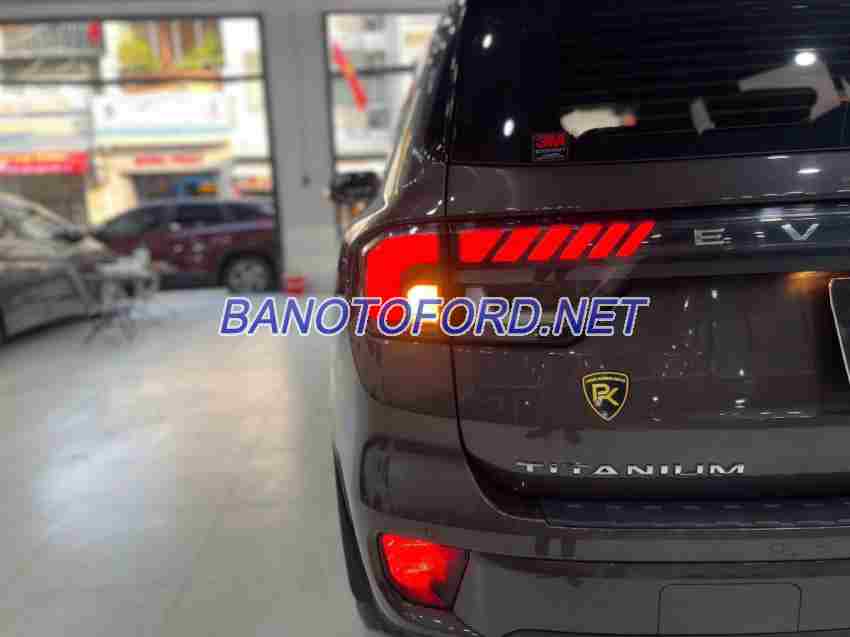 Cần bán xe Ford Everest Titanium Plus 2.0L 4x4 AT màu Nâu 2022