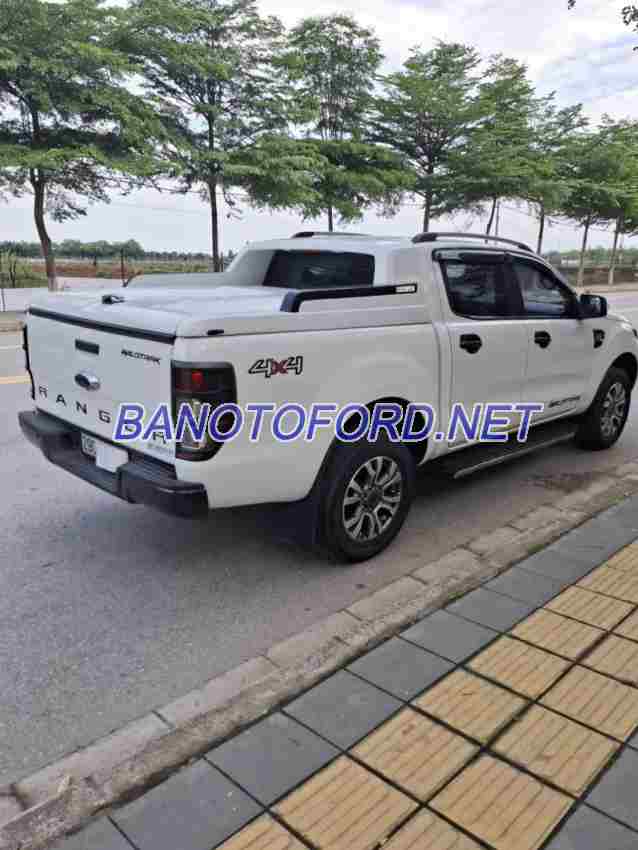 Cần bán gấp Ford Ranger Wildtrak 3.2L 4x4 AT đời 2015, màu Trắng