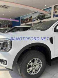 Ford Ranger XLS 2.0L 4x2 AT sx 2025 mới kính kong