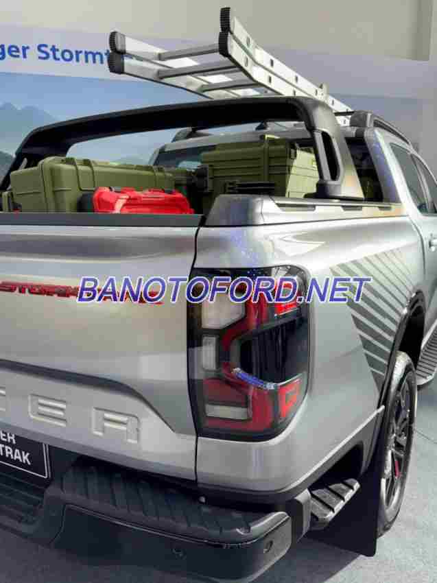 Ford Ranger Stormtrak 2.0L 4x4 AT 2025 Siêu Đẹp