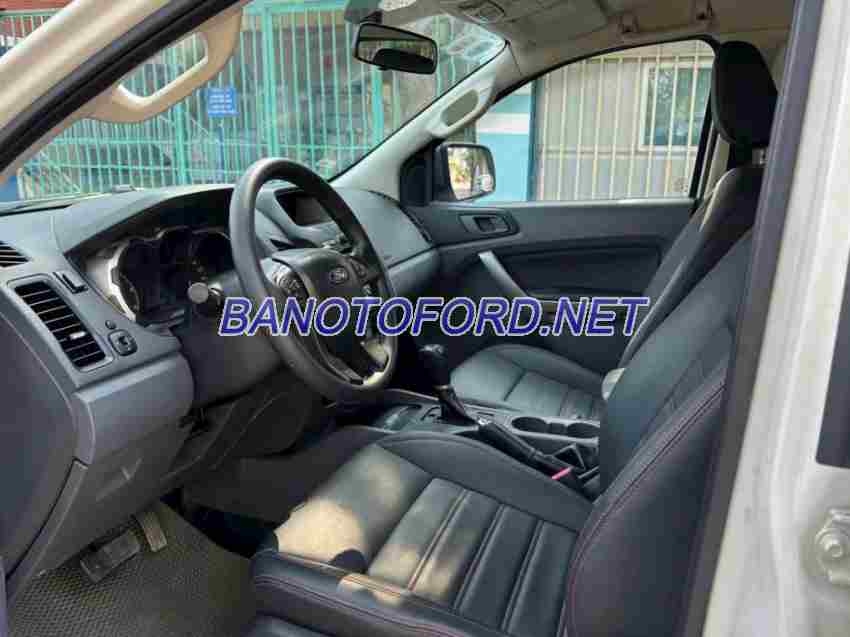 Cần bán xe Ford Ranger XLS 2.2L 4x2 AT 2016 Số tự động