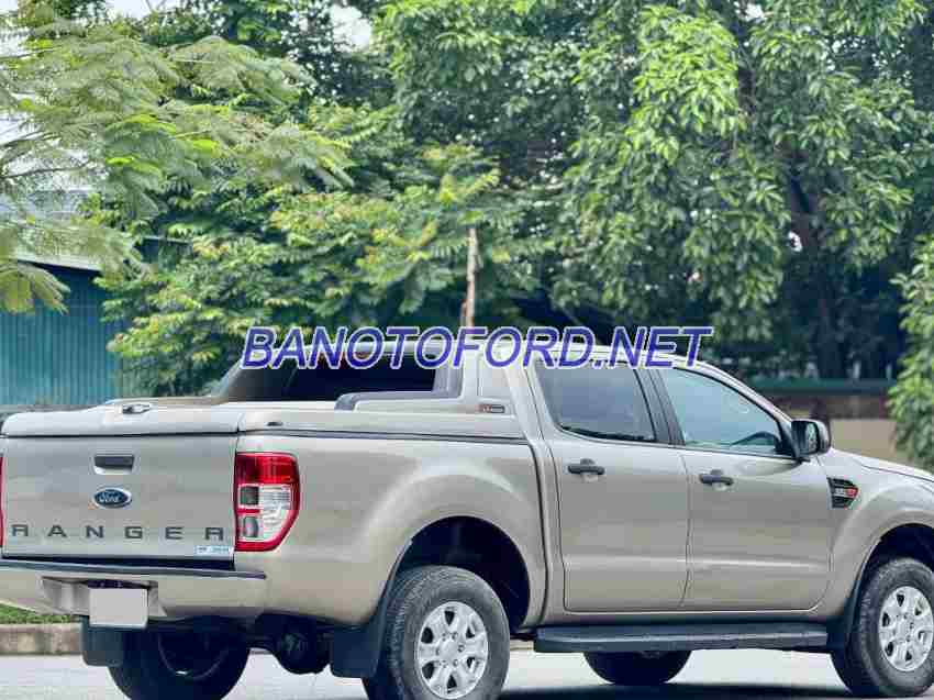 Cần bán Ford Ranger XLS 2.2L 4x2 MT Máy dầu 2016 màu Vàng