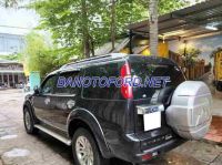 Cần bán xe Ford Everest 2.5L 4x2 AT màu Đen 2015