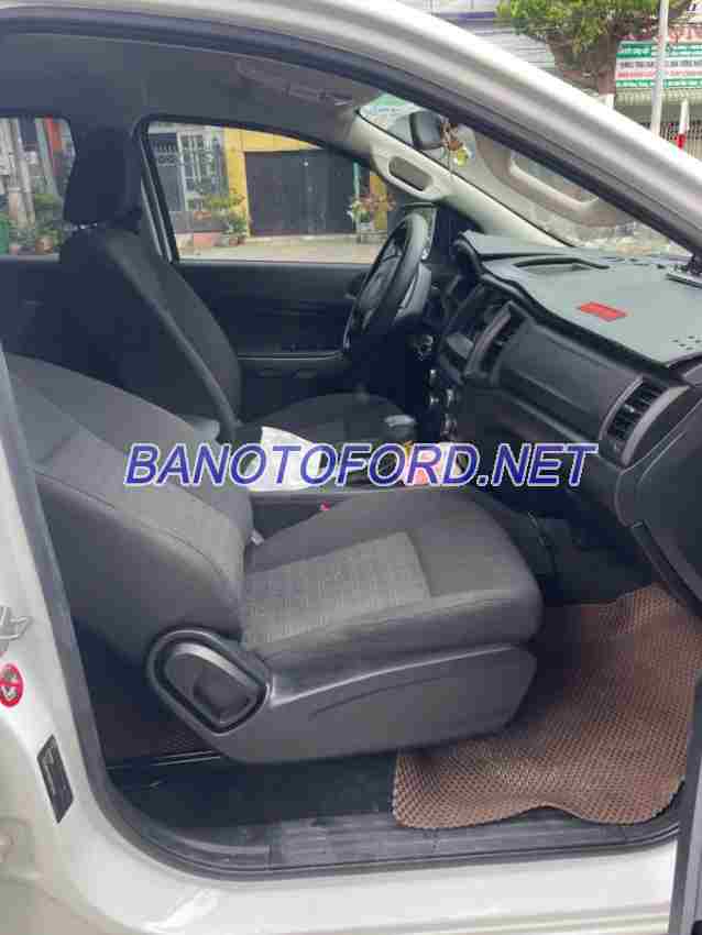 Cần bán xe Ford Ranger XLS 2.2L 4x2 AT 2021 Số tự động màu Trắng