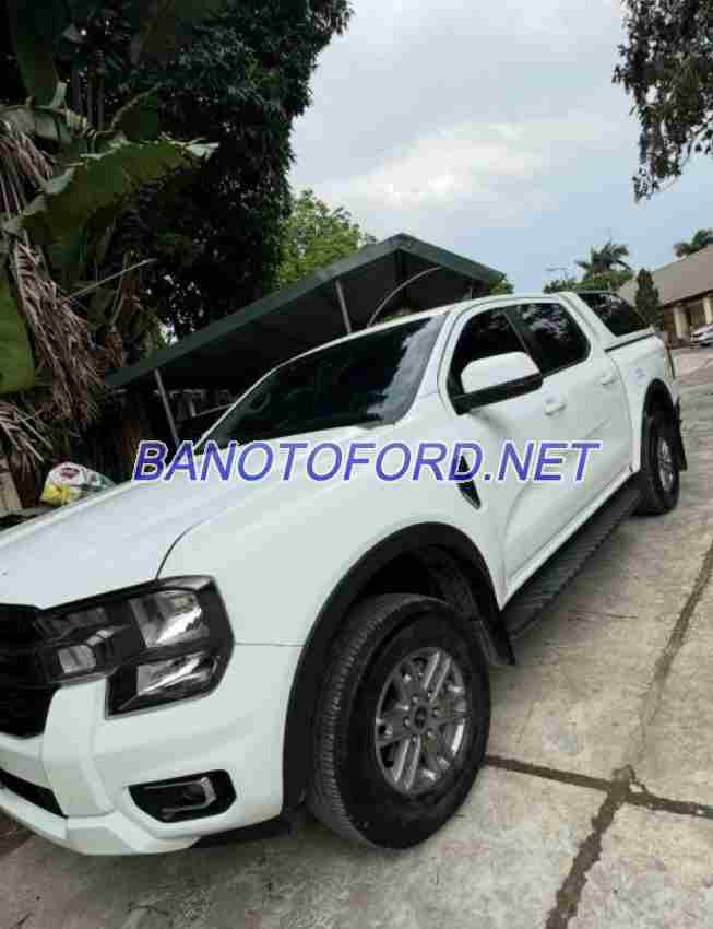 Cần bán gấp xe Ford Ranger XLS 2.0L 4x2 AT năm 2022, màu Trắng, Số tự động