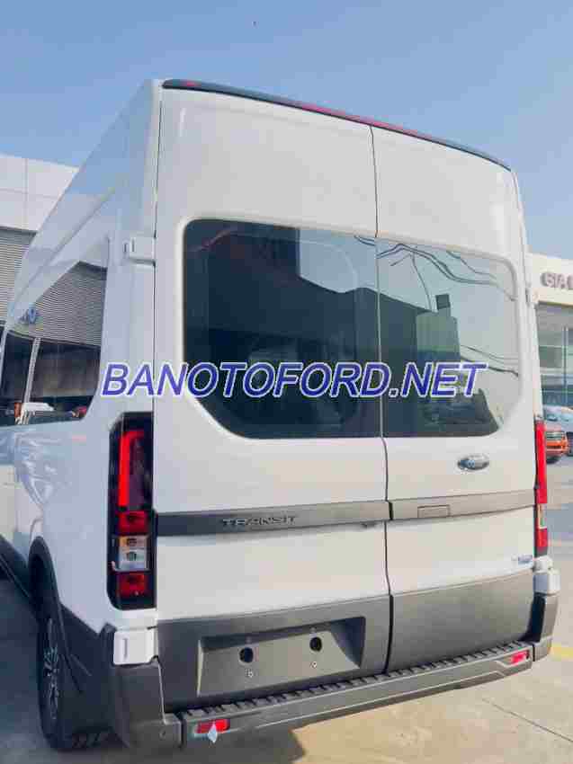 Ford Transit Premium 2025 xe đẹp từng centimet