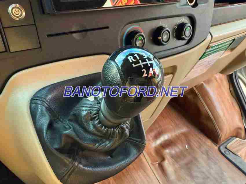 Bán xe Ford Transit SVP sx 2018 - giá rẻ