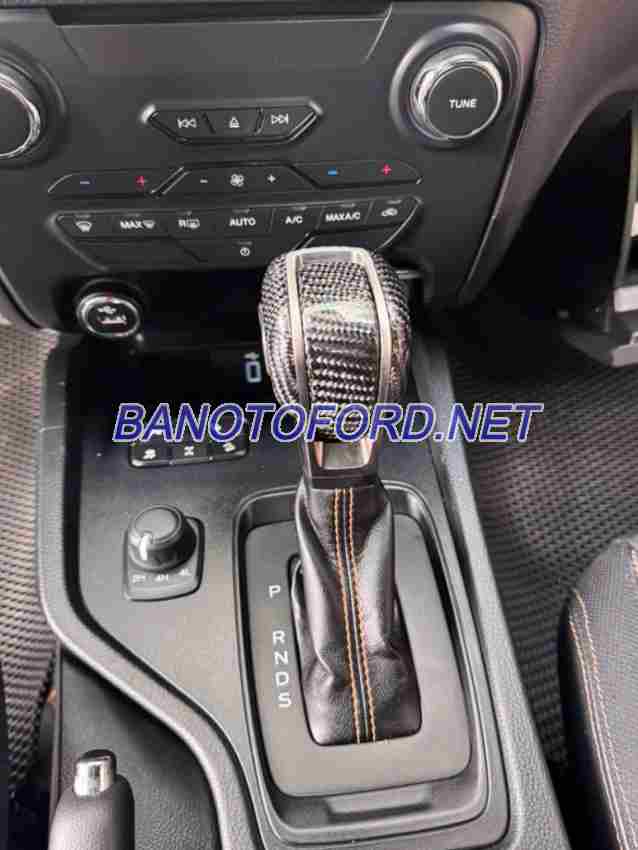 Cần bán gấp xe Ford Ranger Wildtrak 2.0L 4x4 AT 2020 màu Đen