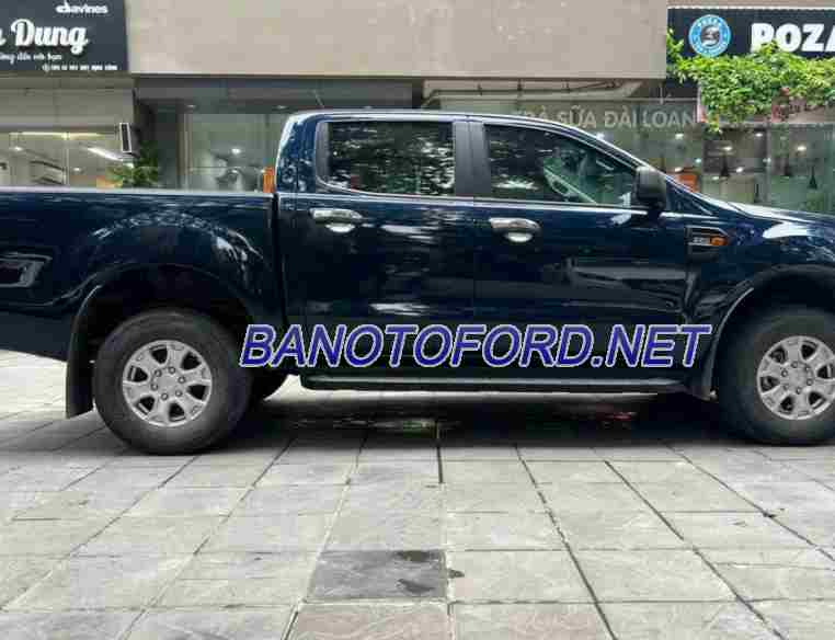 Cần bán gấp xe Ford Ranger XLS 2.2L 4x2 MT 2020 màu Xanh
