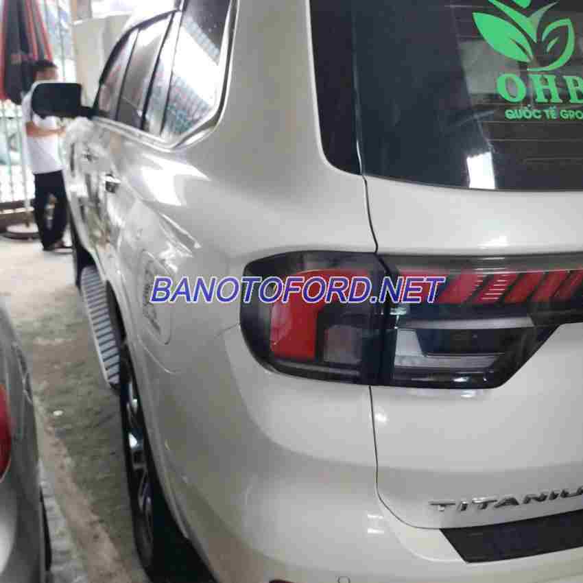 Ford Everest Titanium 2.0L 4x2 AT model 2023 xe chuẩn hết ý