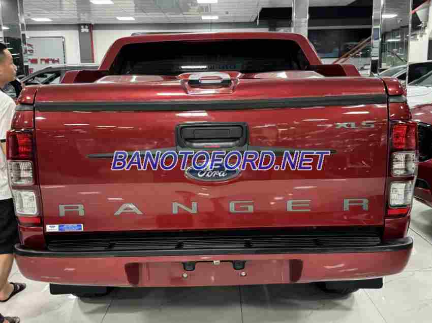 Cần bán xe Ford Ranger XLS 2.2L 4x2 AT 2017 Số tự động