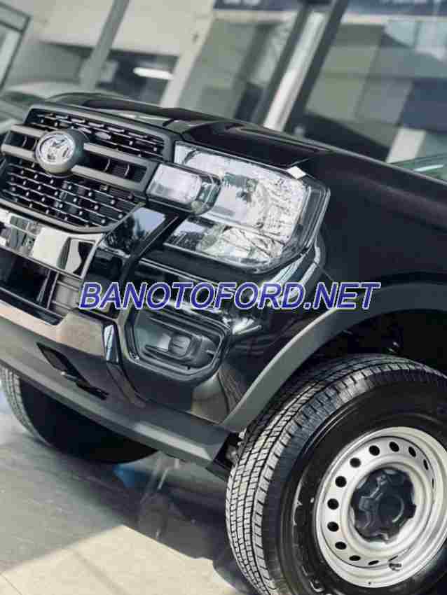 Ford Ranger XL 2.0L 4x4 MT 2025 xe đẹp từng centimet
