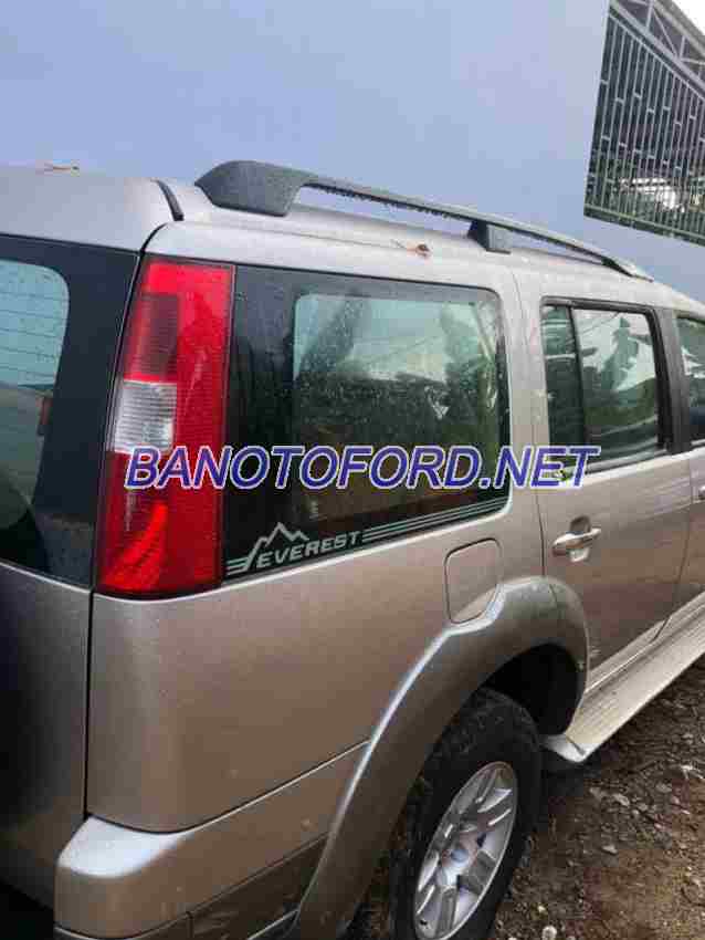 Cần bán xe Ford Everest Số tay 2008