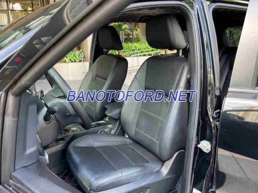 Cần bán gấp Ford Everest Titanium 2.0L 4x2 AT đời 2020, màu Đen