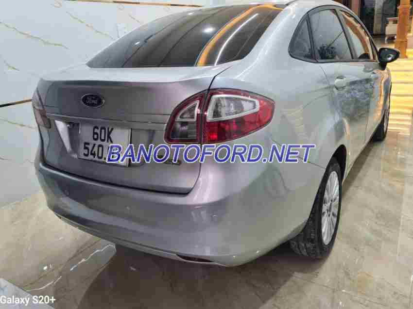 Cần bán gấp Ford Fiesta 1.4 MT đời 2011, màu Bạc