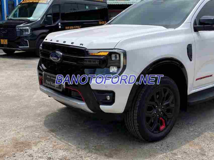Bán xe Ford Ranger Stormtrak 2.0L 4x4 AT 2025. Quá đẹp