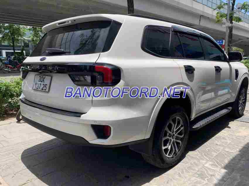 Cần bán gấp Ford Everest Ambiente 2.0L 4x2 AT đời 2022, màu Trắng