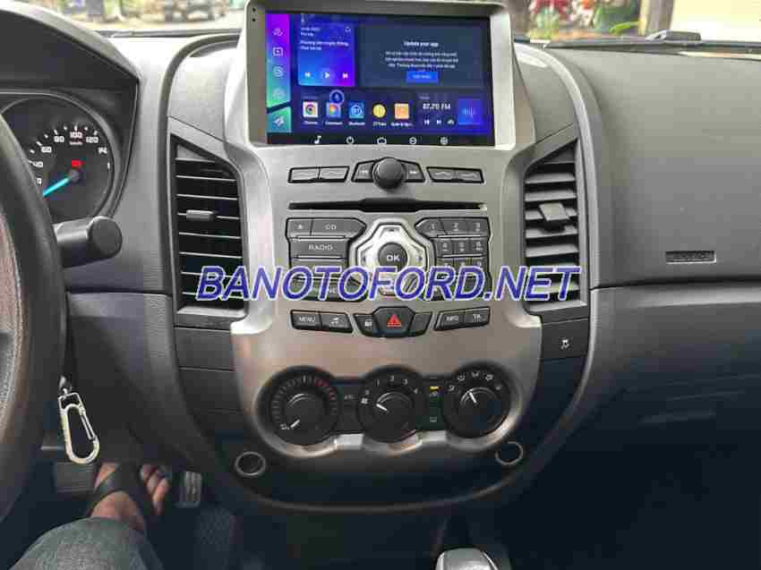 Bán Ford Ranger XLS 2.2L 4x2 AT, màu Trắng, Máy dầu, 2017