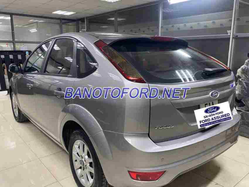 Cần bán gấp xe Ford Focus 1.8 AT năm 2010, màu Bạc, Số tự động