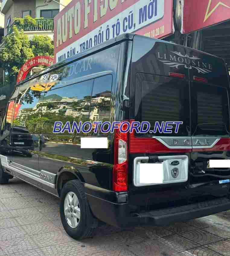 Cần bán xe Ford Transit Limousine năm 2018 màu Đen cực đẹp