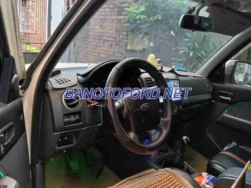 Ford Everest 2.5L 4x2 MT 2015 - Giá tốt