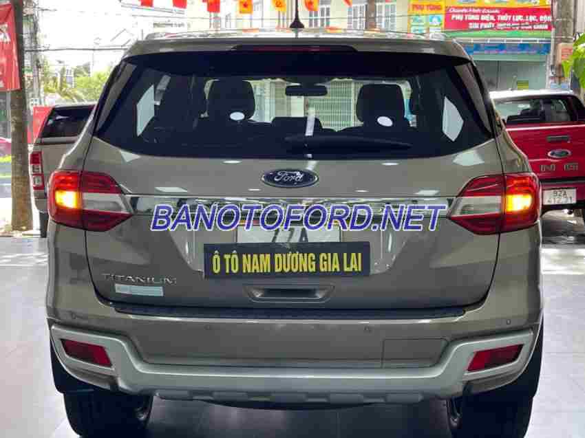 Bán Ford Everest Titanium 2.0L 4x2 AT, màu Cát, Máy dầu, 2020