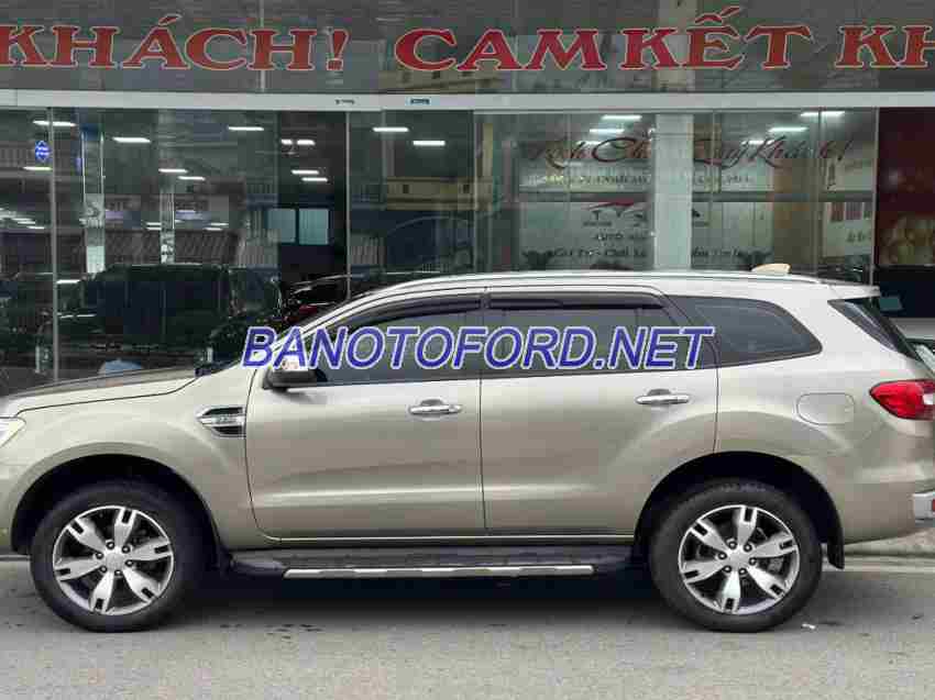 Ford Everest Titanium 2.2L 4x2 AT 2016 Máy dầu đẹp long lanh