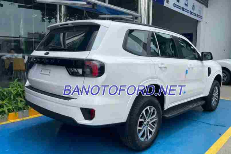 Bán xe Ford Everest Ambiente 2.0L 4x2 AT đời 2025, màu Trắng, giá cạnh tranh