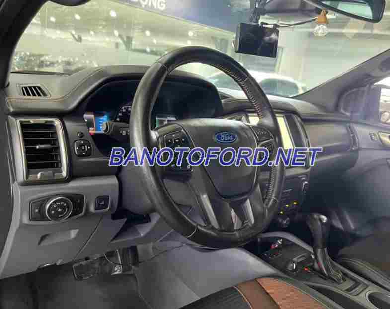 Cần bán xe Ford Ranger Wildtrak 3.2L 4x4 AT năm 2016 màu Cam cực đẹp