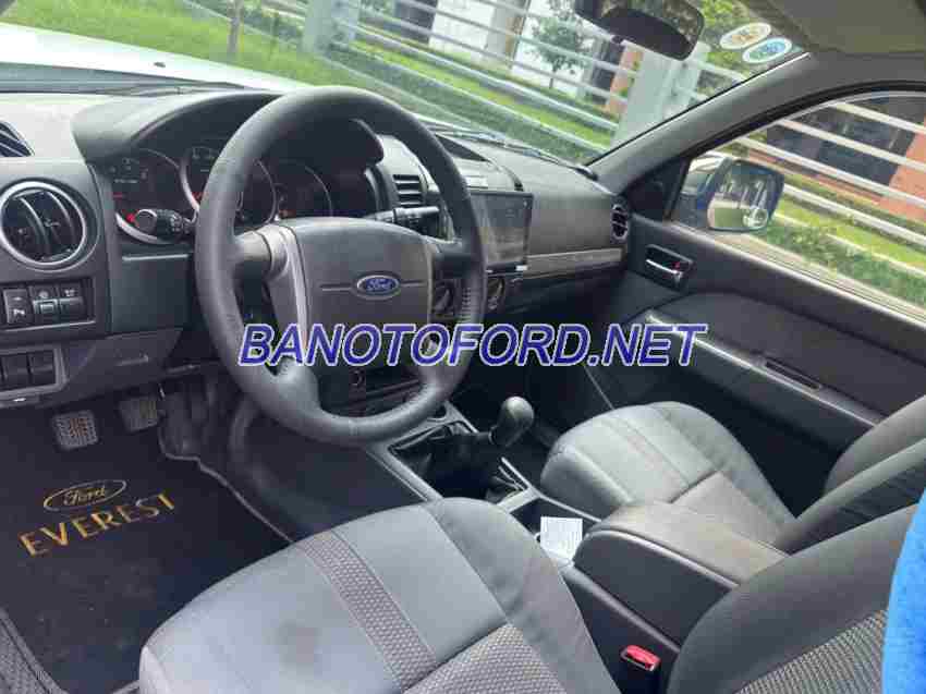 Ford Everest 2.5L 4x2 MT 2015 Máy dầu, xe đẹp
