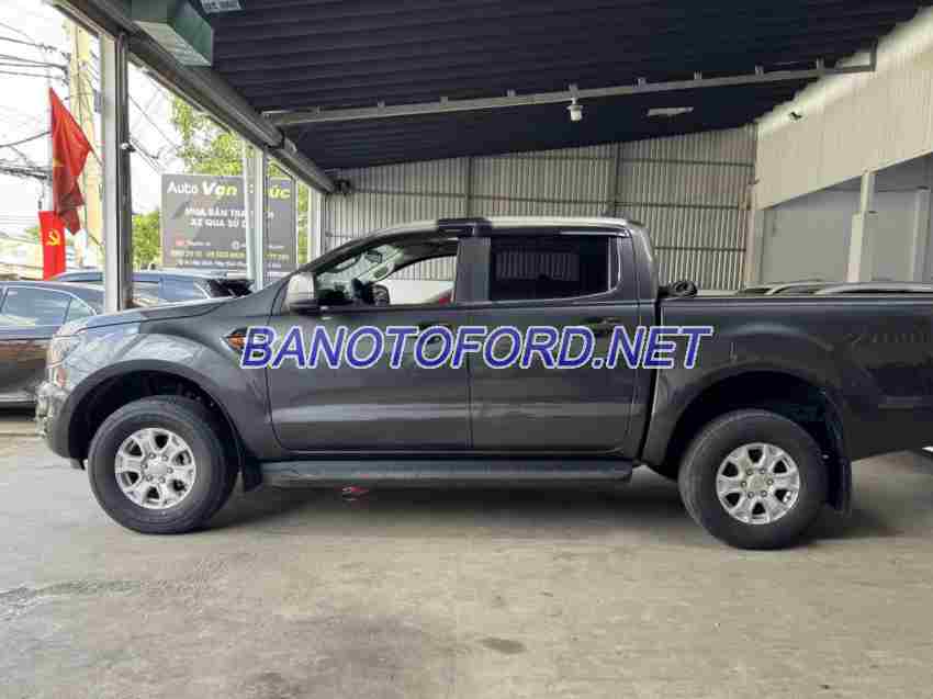 Xe Ford Ranger XLS 2.2L 4x2 AT đời 2019 đẹp bán gấp