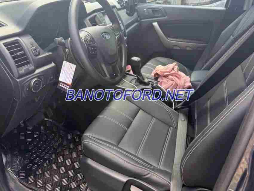Cần bán gấp xe Ford Ranger XLS 2.2L 4x2 AT năm 2019, màu Xanh, Số tự động