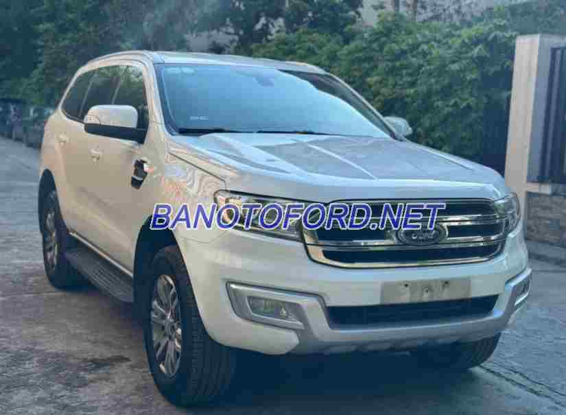 Cần bán gấp xe Ford Everest Trend 2.2L 4x2 AT năm 2016, màu Trắng, Số tự động