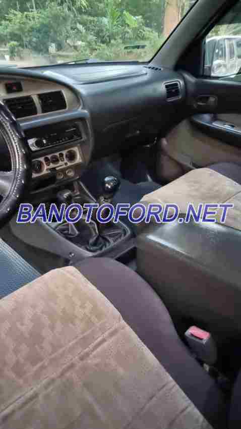 Ford Everest 2.5L 4x4 MT model 2005 xe chuẩn hết ý