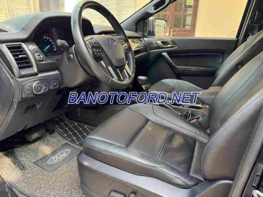 Cần bán xe Ford Everest Titanium 2.0L 4x2 AT 2018 Số tự động màu Đen