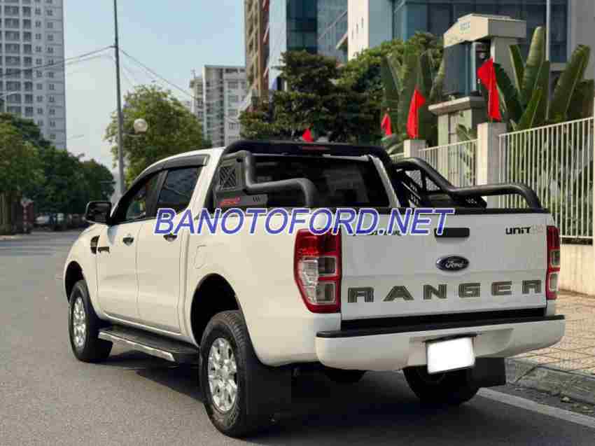 Cần bán xe Ford Ranger XLS 2.2L 4x2 AT màu Trắng 2020