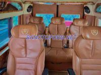 Cần bán xe Ford Transit Limousine màu Đen 2018