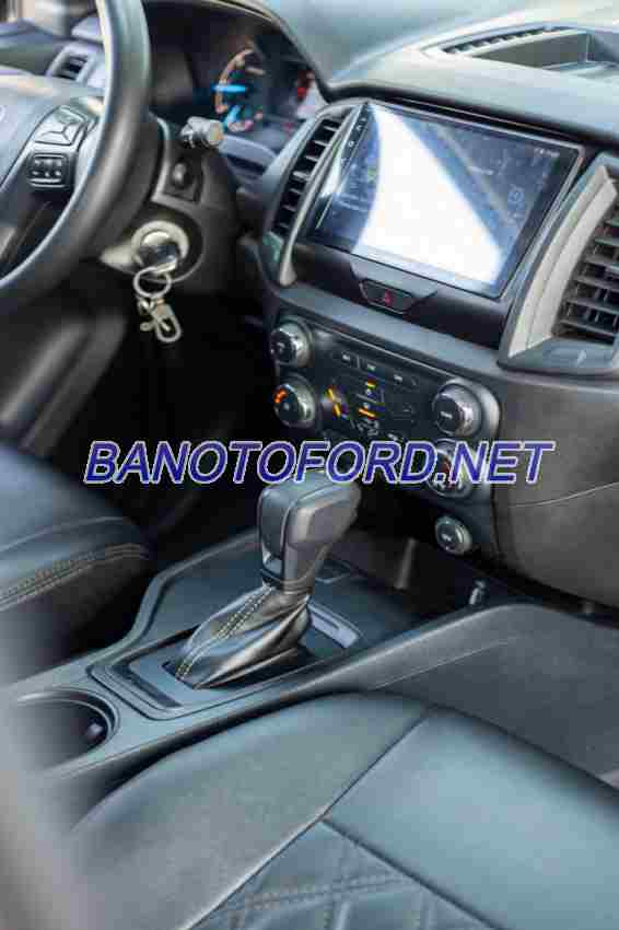 Xe Ford Ranger XLS 2.2L 4x2 AT đời 2022 đẹp bán gấp