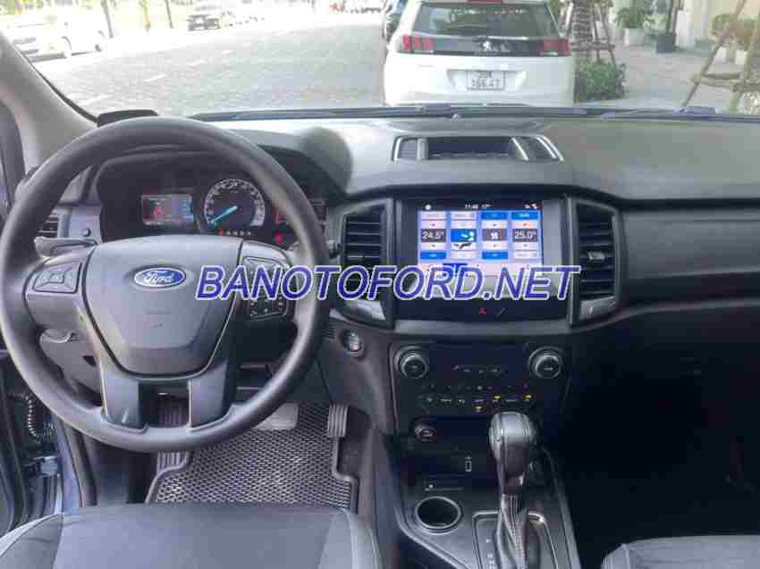 Cần bán Ford Everest Ambiente 2.0 4x2 AT Máy dầu 2019 màu Xanh
