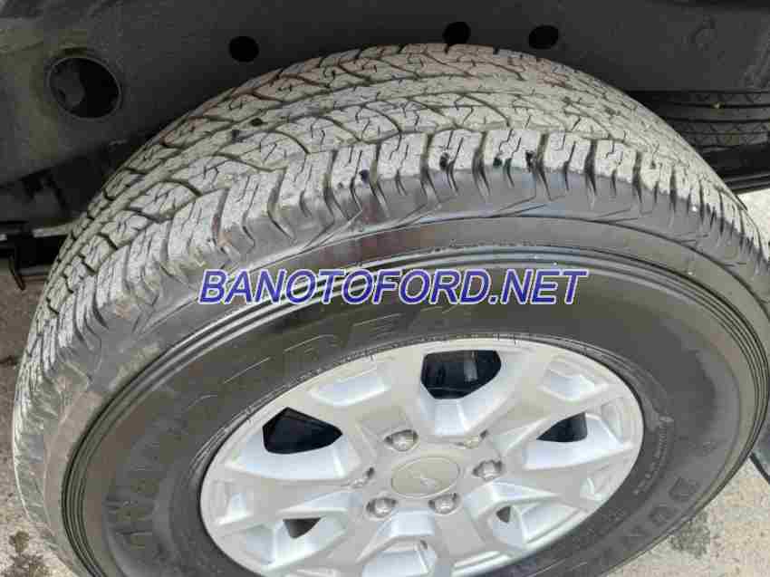 Cần bán gấp Ford Ranger XLS 2.2L 4x2 AT đời 2017, màu Cát