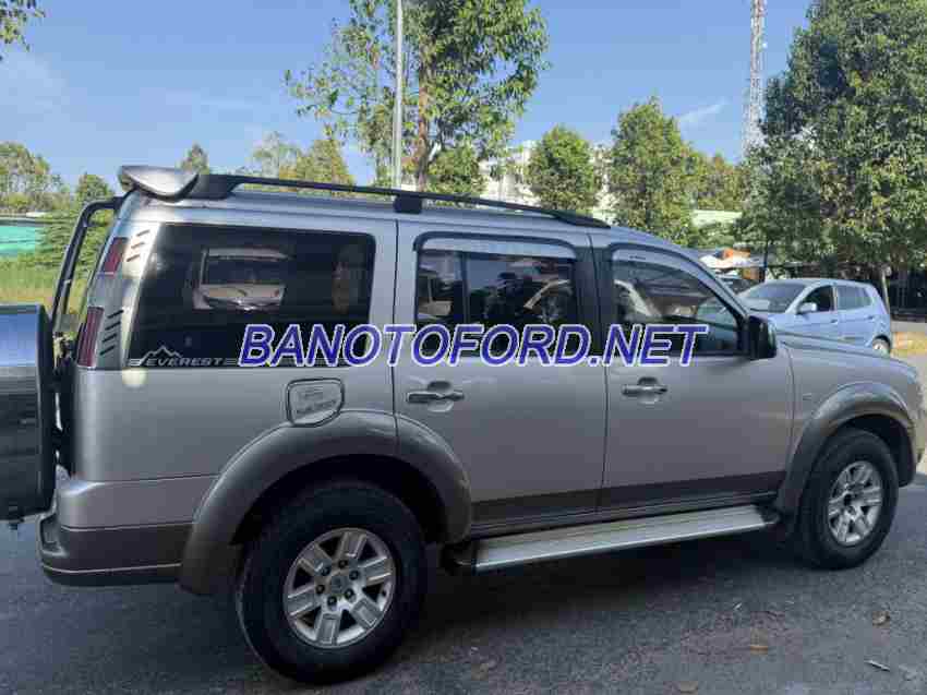 Cần bán gấp xe Ford Everest 2.5L 4x2 MT năm 2009, màu Cát, Số tay