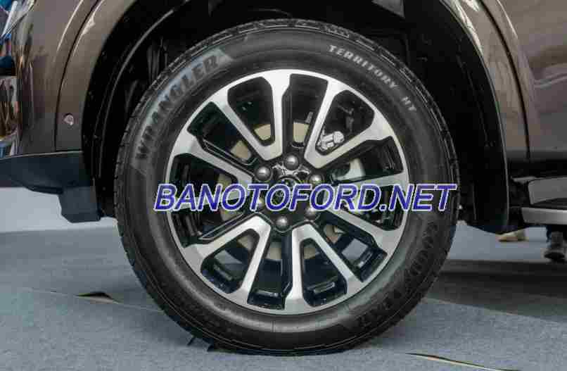 Bán Ford Everest Platinum 2.0L 4x4 AT Máy dầu sản xuất 2025