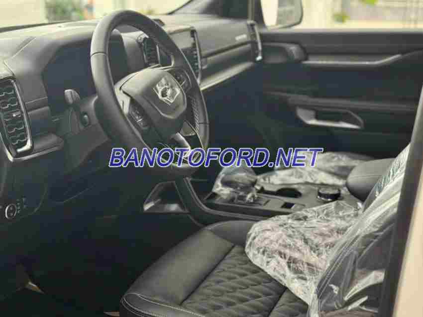 Bán xe Ford Everest Platinum 2.0L 4x4 AT đời 2026, màu Trắng, giá cạnh tranh