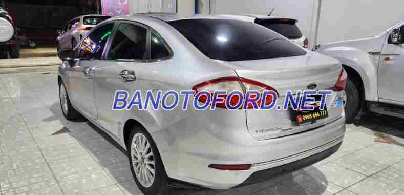 Cần bán gấp Ford Fiesta Titanium 1.5 AT đời 2014, màu Bạc