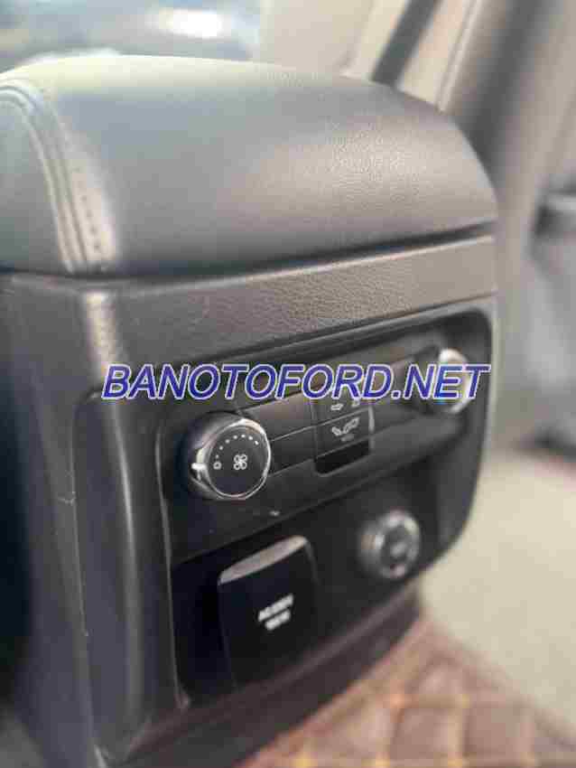 Cần bán gấp Ford Everest Titanium 2.0L 4x4 AT năm 2019 giá cực tốt