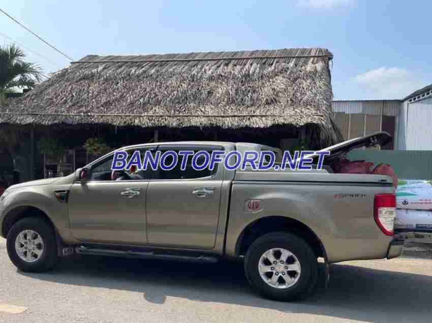 Cần bán gấp Ford Ranger XLS 2.2L 4x2 MT đời 2013, màu Cát