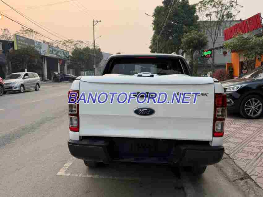Cần bán xe Ford Ranger Wildtrak 3.2L 4x4 AT đời 2015